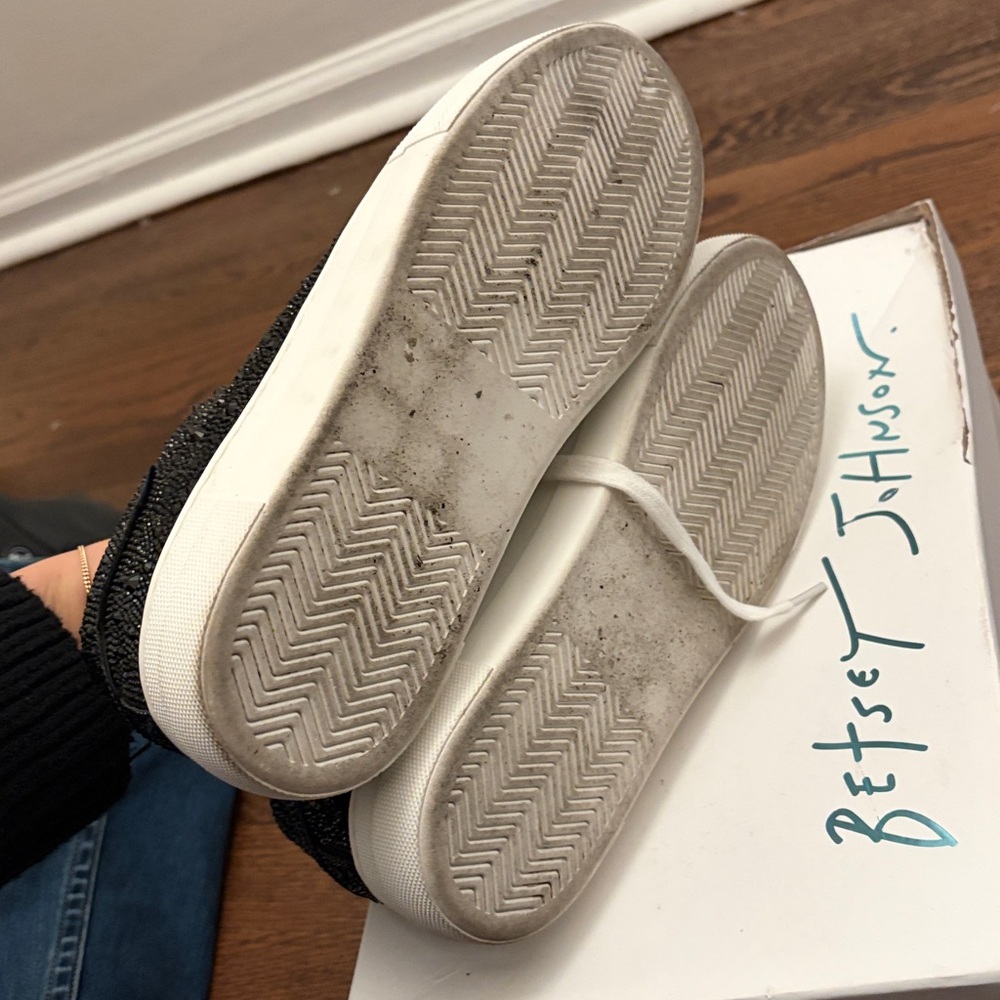 Betsey Johnson Sidny Sneaker Size 7.5 - Picture 6 of 8
